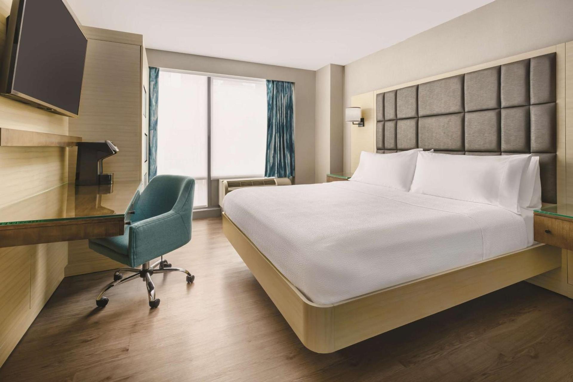 Hilton Garden Inn New York Times Square North photo 19