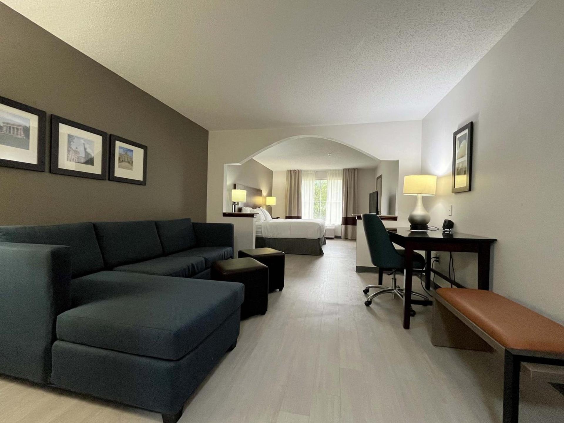 Comfort Suites Milledgeville photo 20