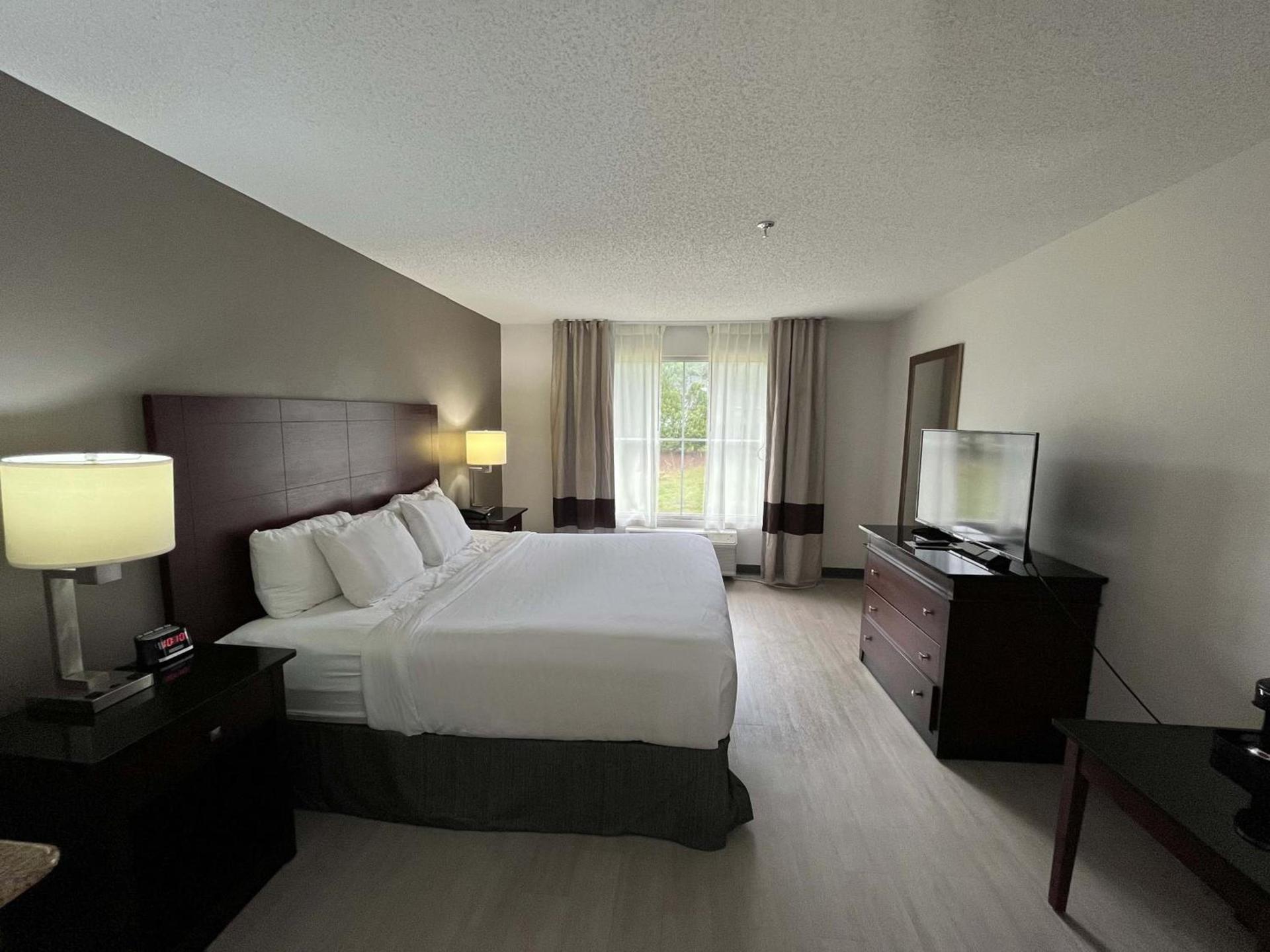 Comfort Suites Milledgeville photo 16