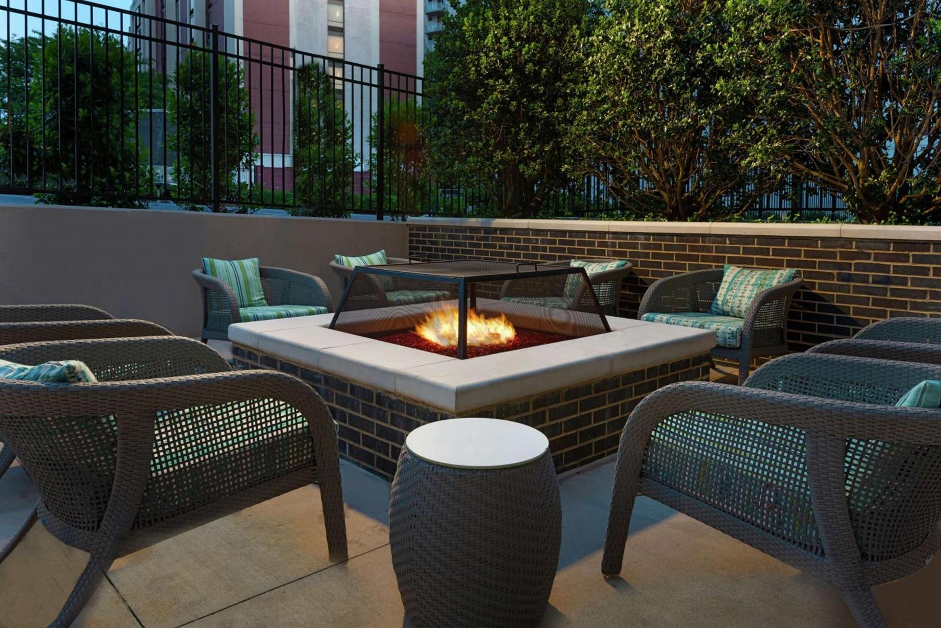 Hampton Inn & Suites Atlanta Buckhead Place photo 3
