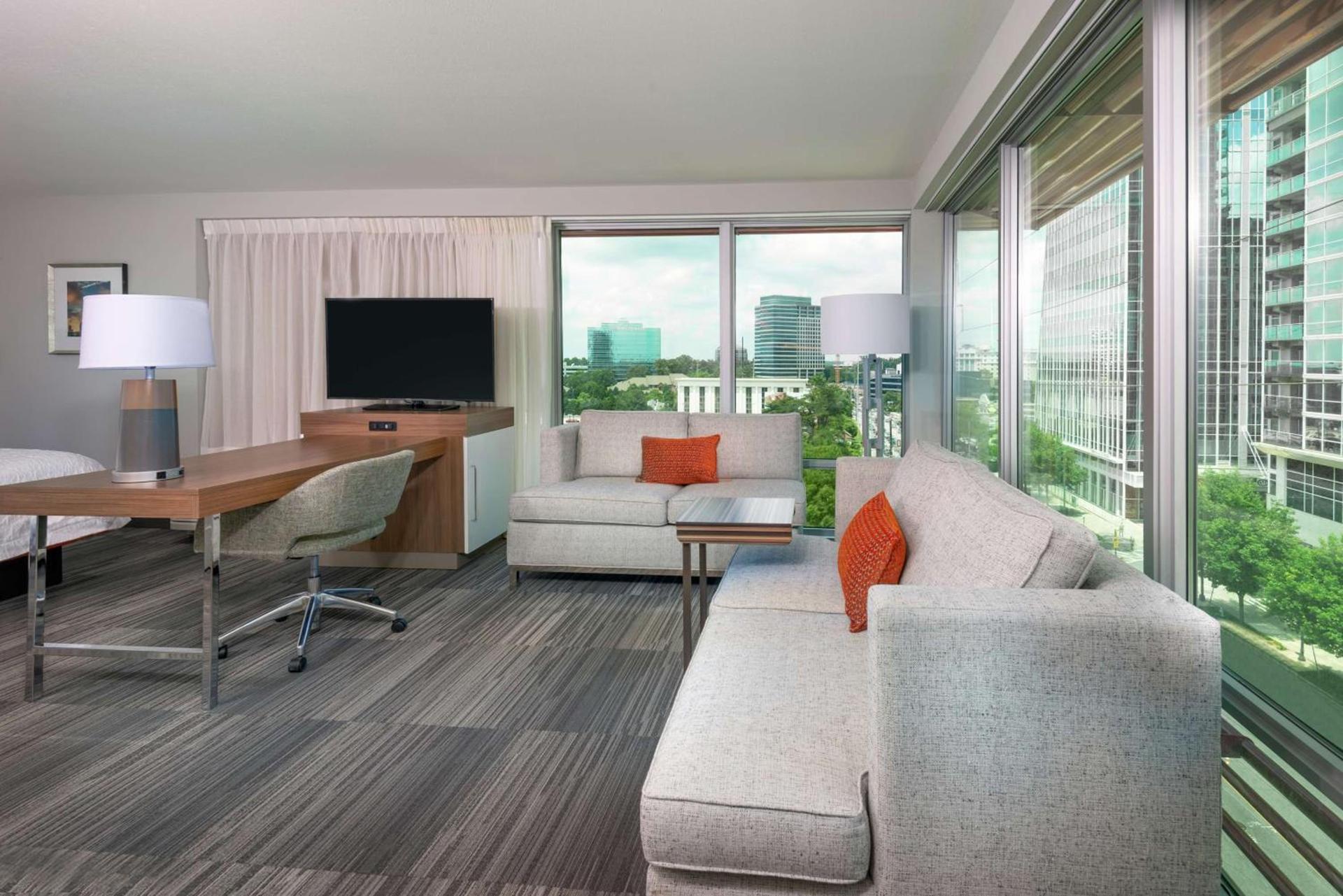 Hampton Inn & Suites Atlanta Buckhead Place photo 16