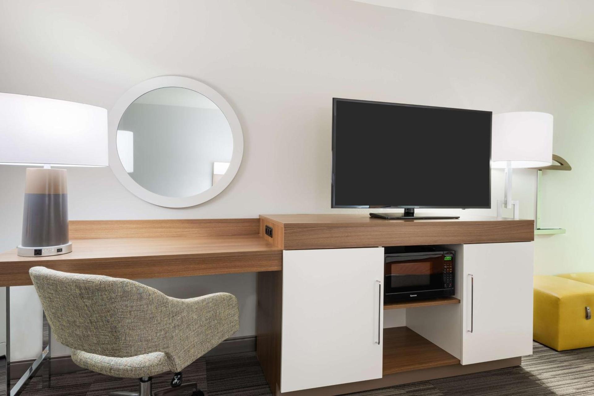 Hampton Inn & Suites Atlanta Buckhead Place photo 25