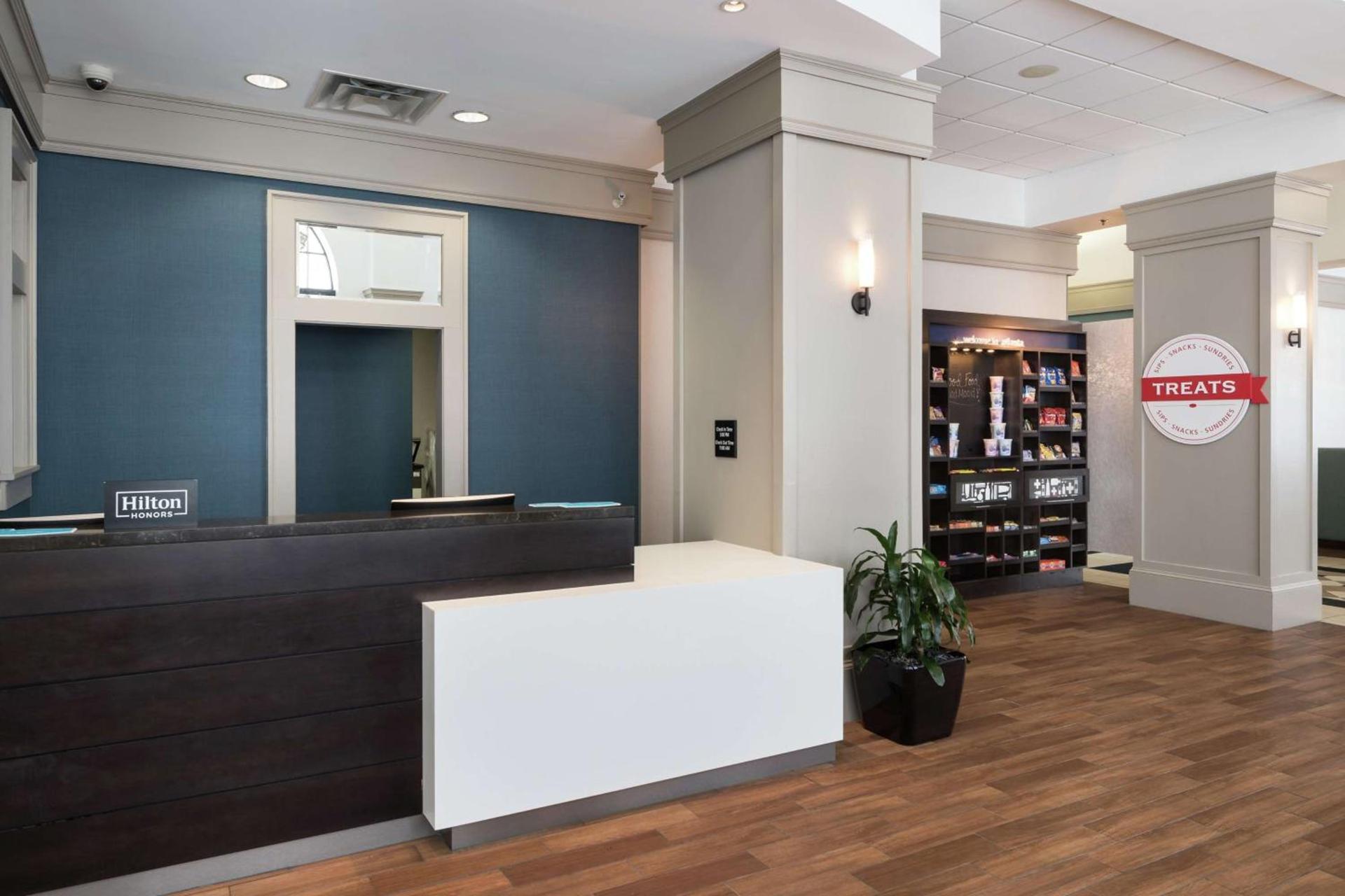Hampton Inn & Suites Atlanta-Downtown photo 12