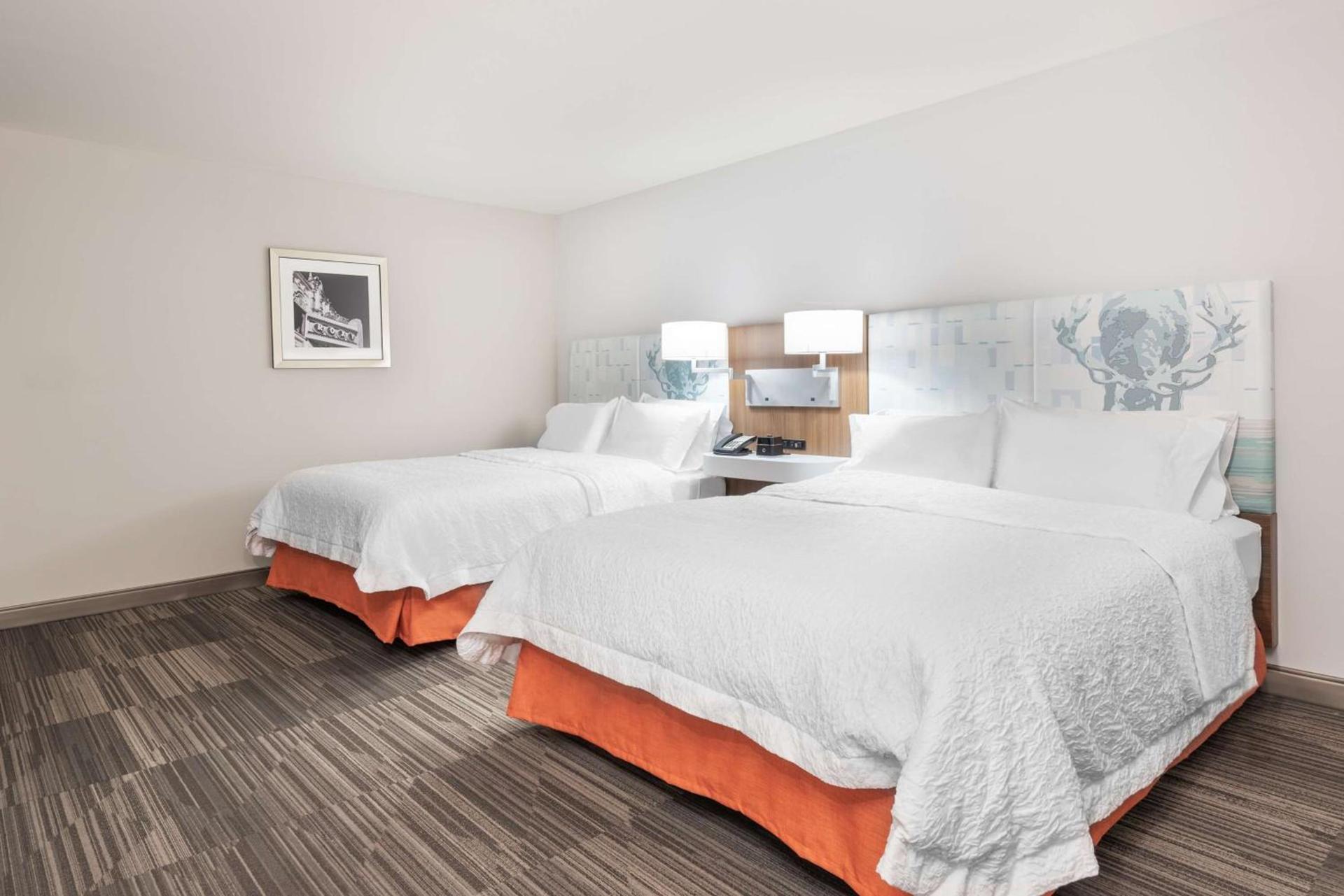 Hampton Inn & Suites Atlanta Buckhead Place photo 29