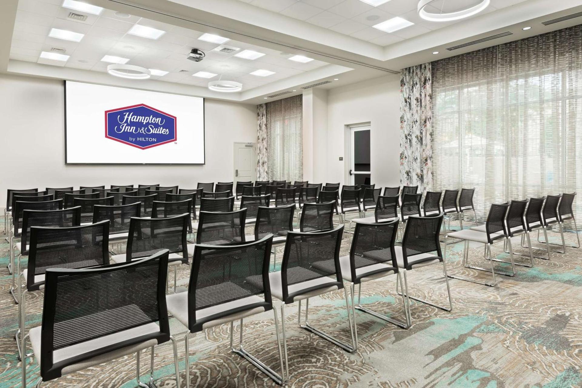 Hampton Inn & Suites Atlanta Buckhead Place photo 37