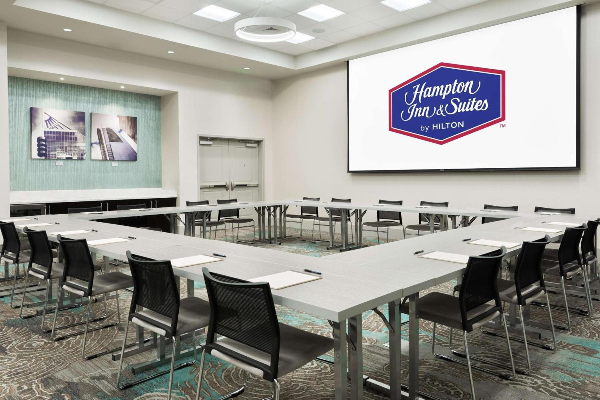 Hampton Inn & Suites Atlanta Buckhead Place photo 38