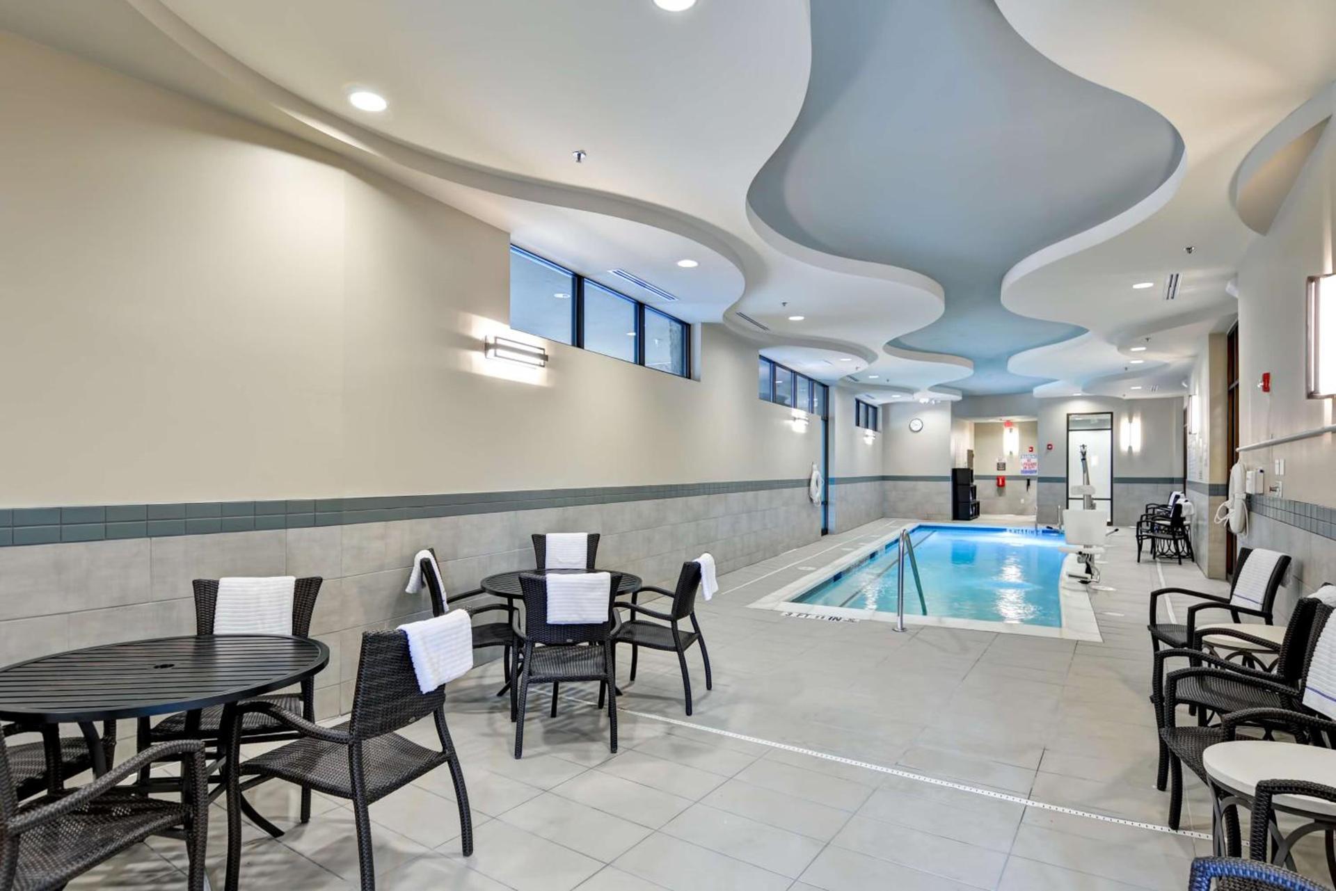 Hampton Inn Atlanta Kennesaw photo 12
