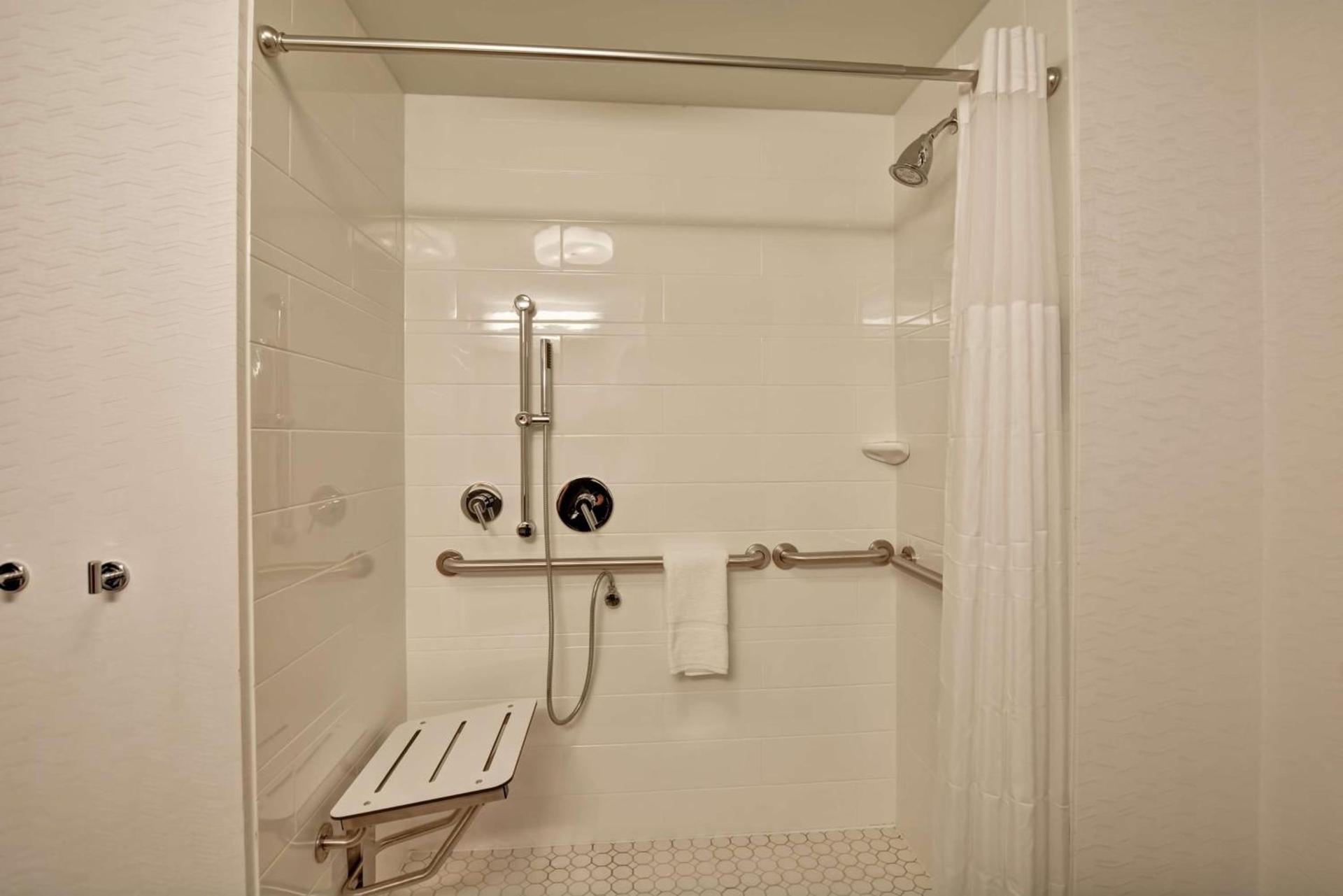 Hampton Inn Atlanta Kennesaw photo 19