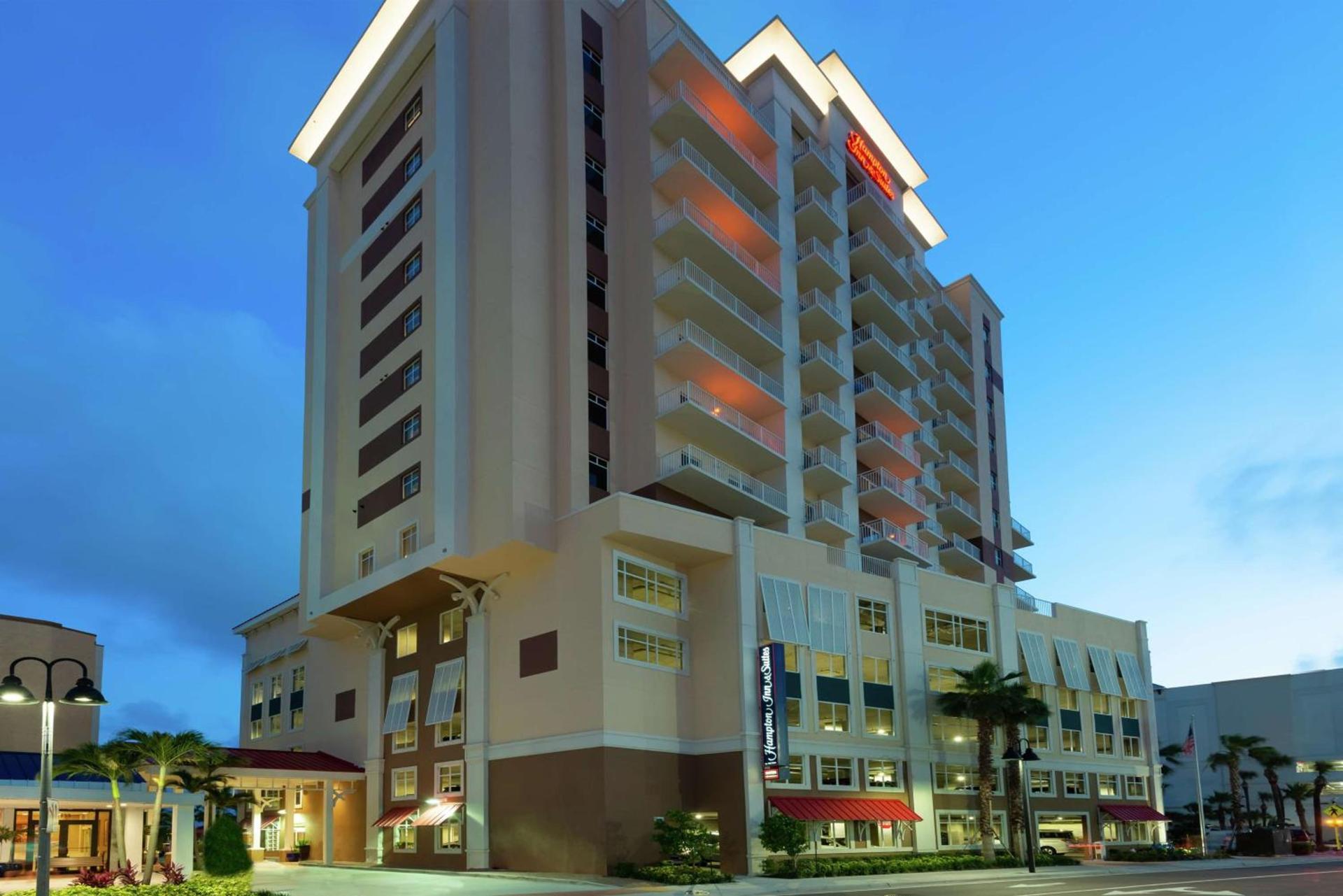 Hampton Inn and Suites Clearwater Beach photo 1