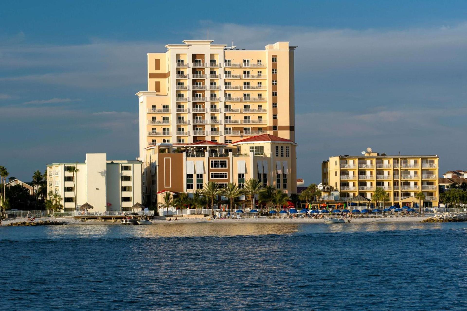 Hampton Inn and Suites Clearwater Beach photo 9
