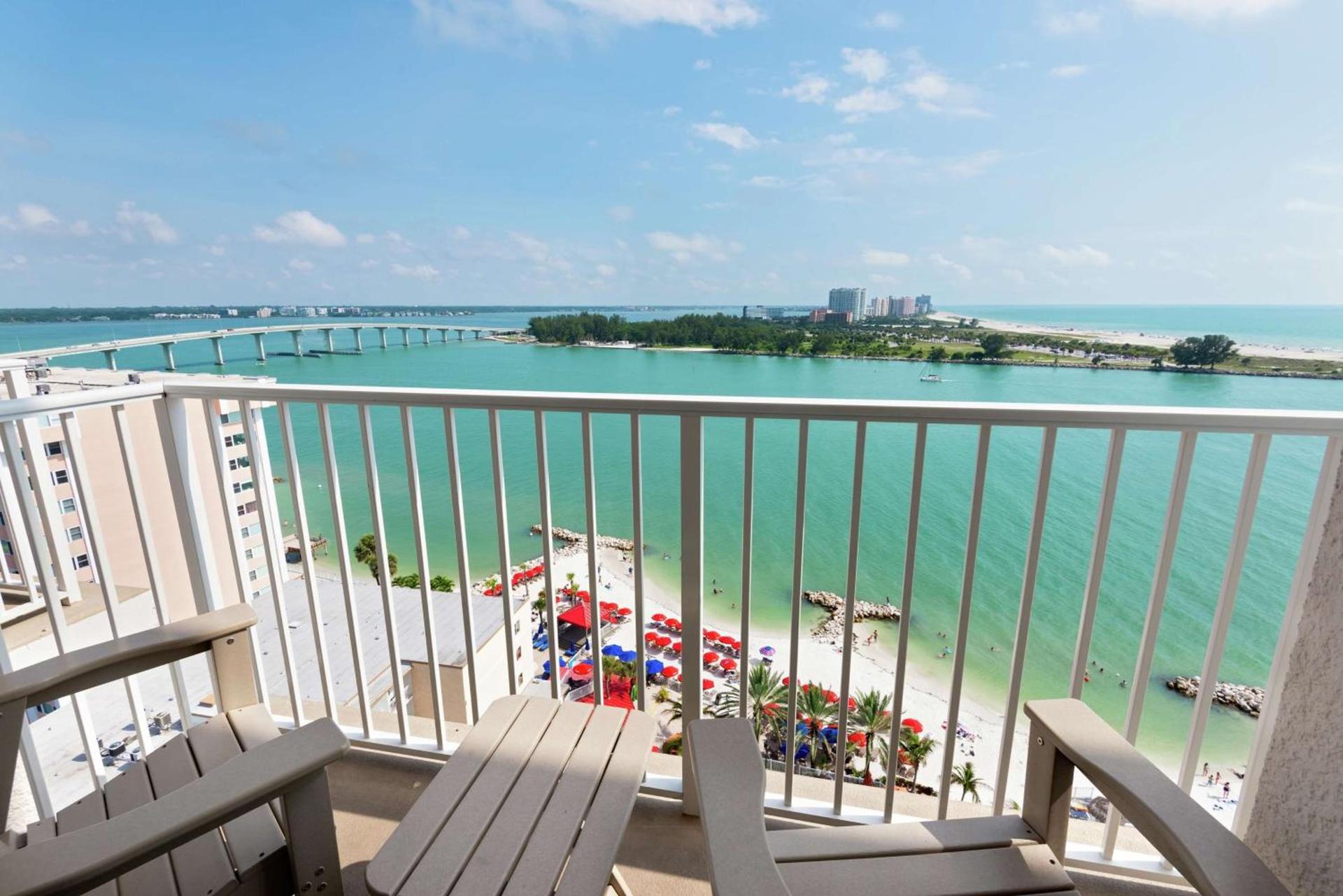 Hampton Inn and Suites Clearwater Beach photo 2