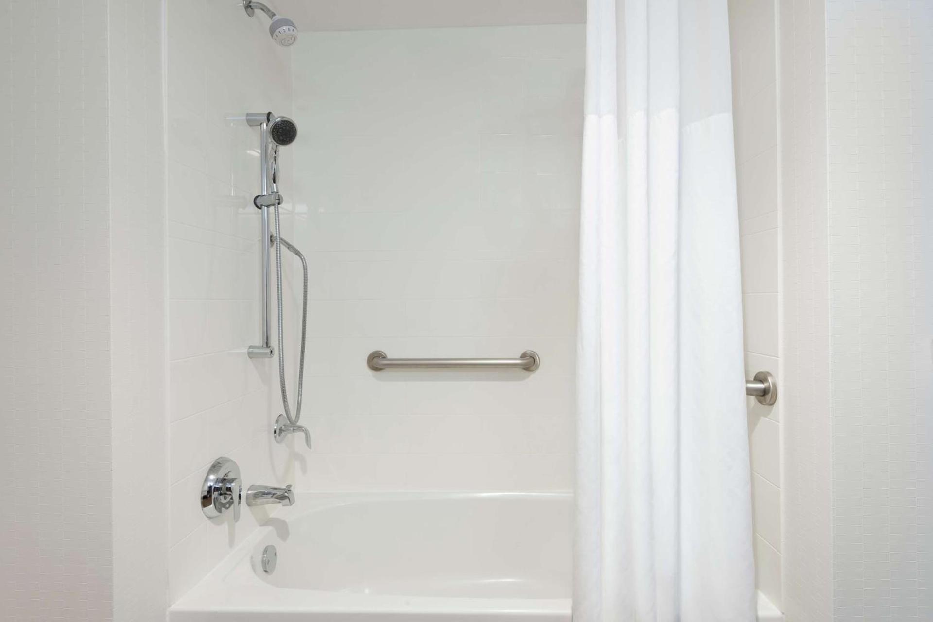 Hampton Inn and Suites Clearwater Beach photo 31