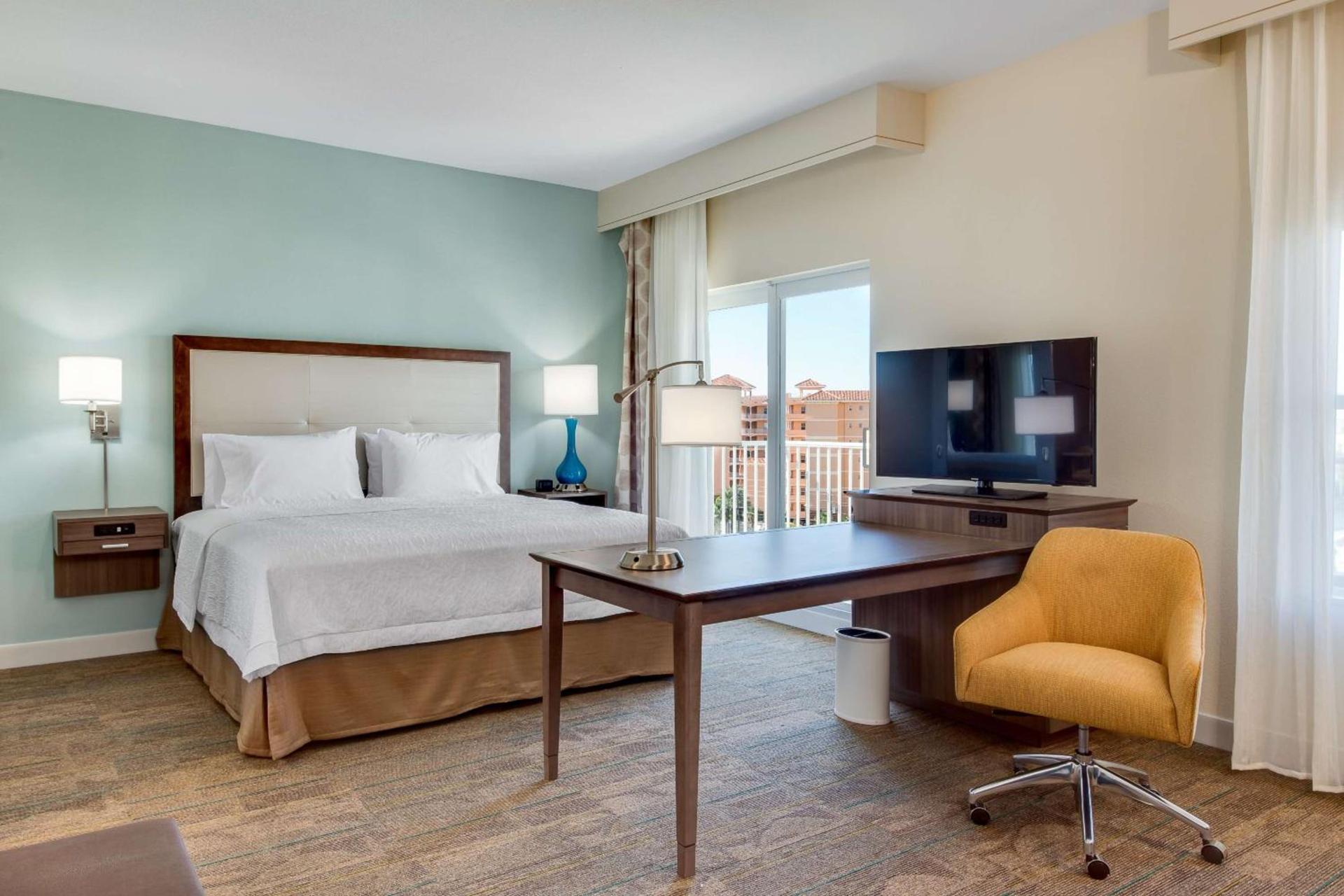 Hampton Inn and Suites Clearwater Beach photo 36