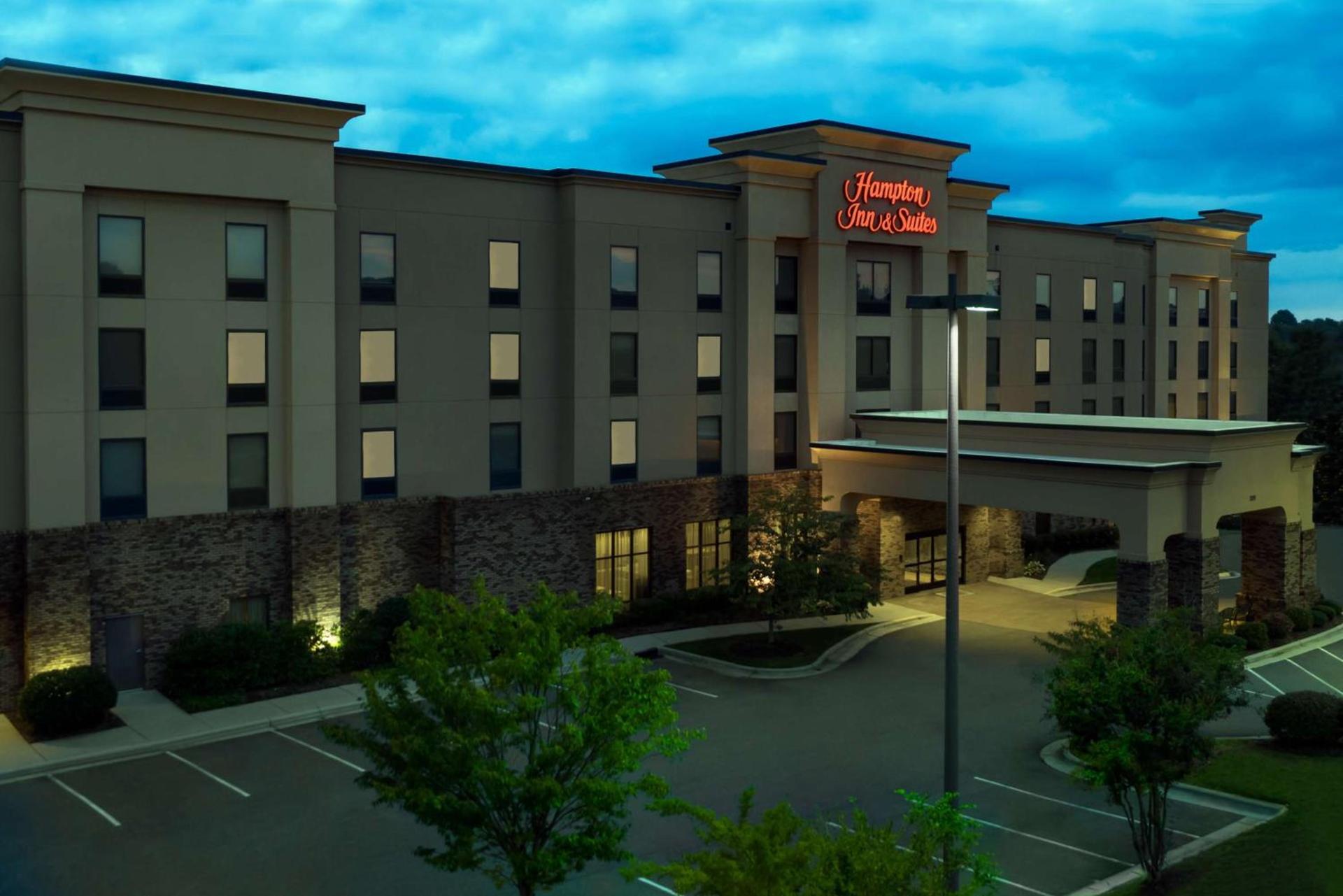 Hampton Inn & Suites Winston-Salem/University Area photo 2