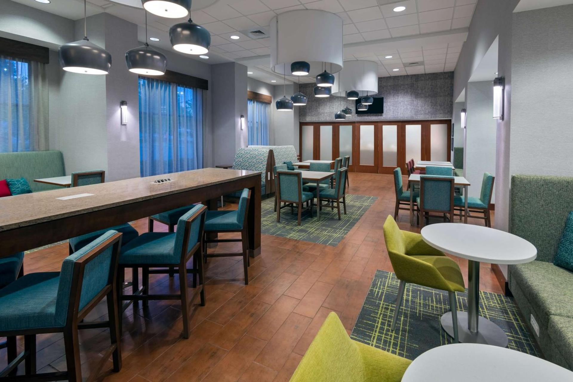 Hampton Inn & Suites Winston-Salem/University Area photo 4