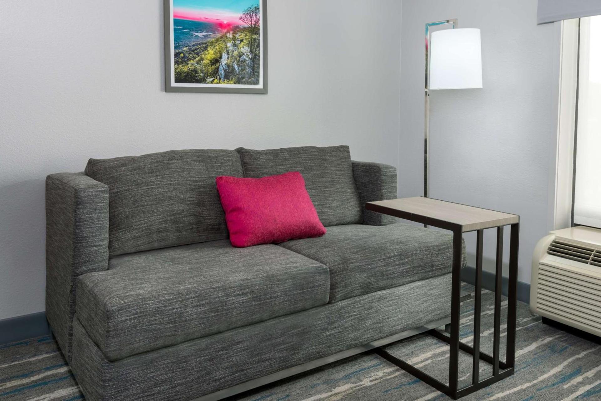 Hampton Inn & Suites Winston-Salem/University Area photo 11