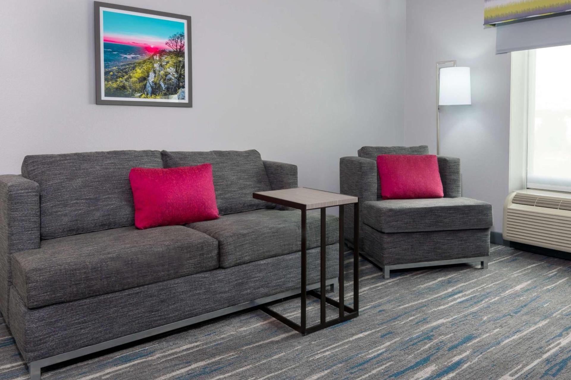 Hampton Inn & Suites Winston-Salem/University Area photo 16