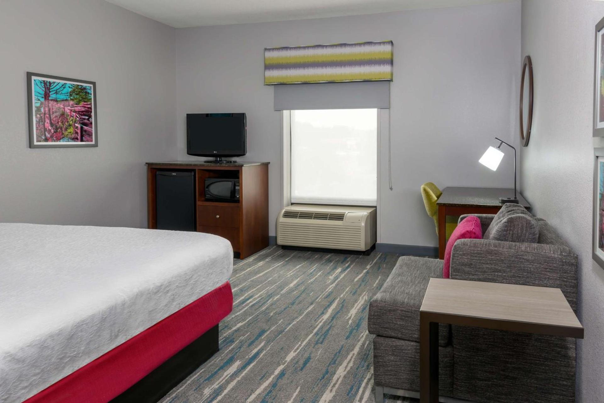 Hampton Inn & Suites Winston-Salem/University Area photo 24