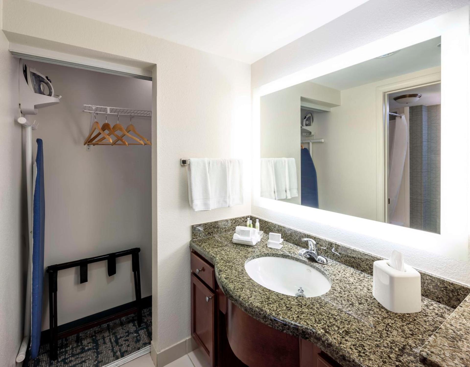 Homewood Suites by Hilton Jacksonville-South/St. Johns Ctr. photo 23