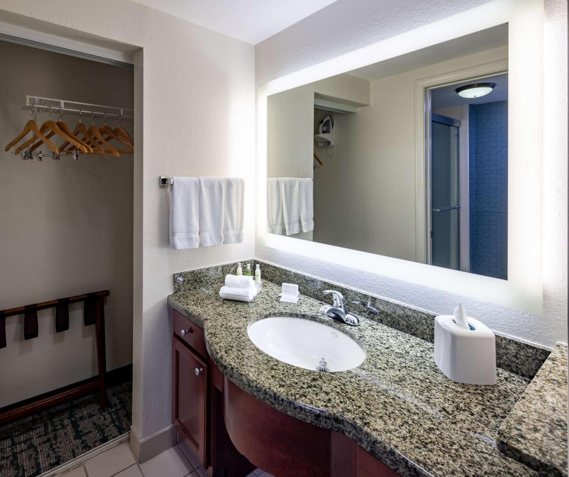 Homewood Suites by Hilton Jacksonville-South/St. Johns Ctr. photo 35