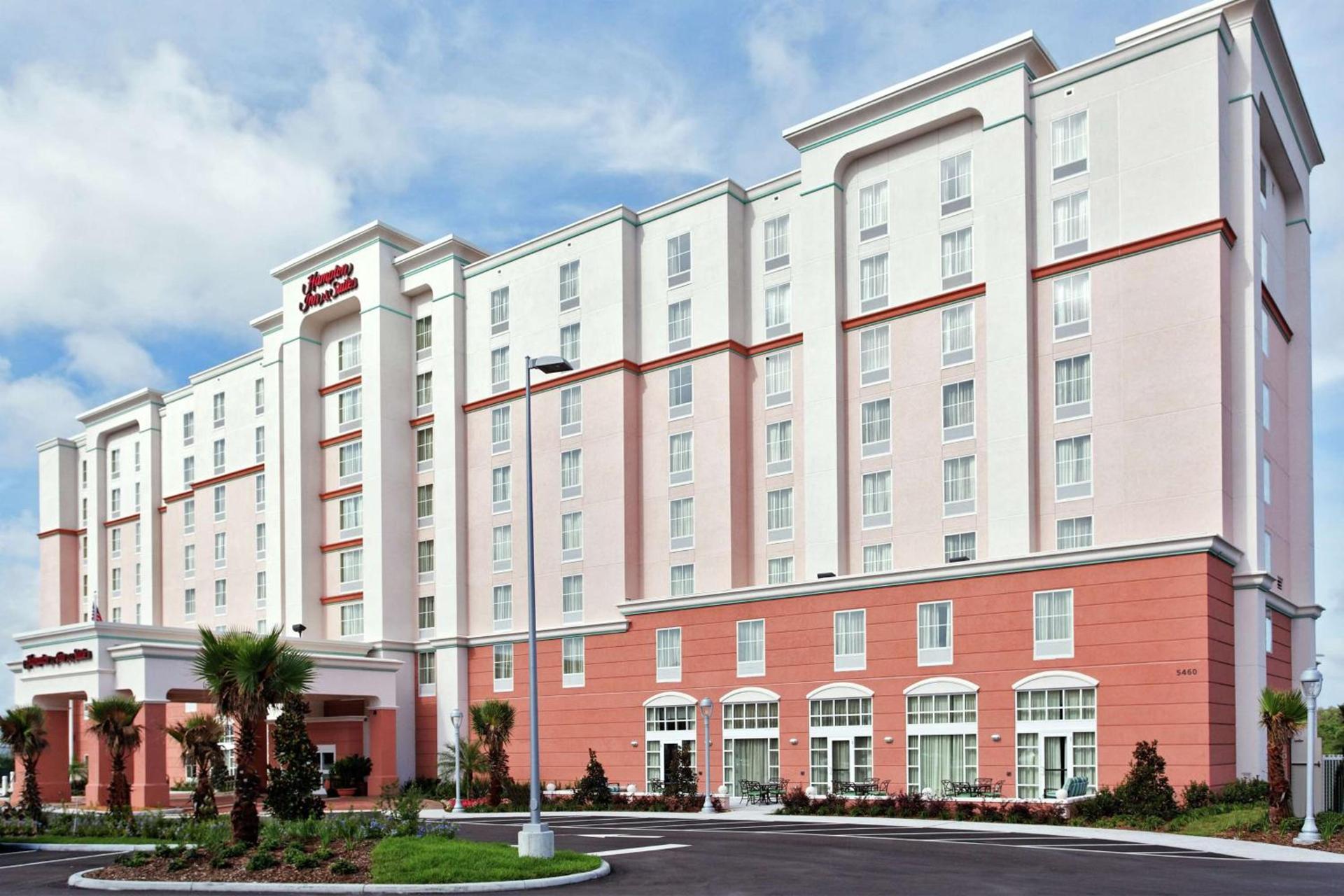 Hampton Inn & Suites Orlando Airport at Gateway Village photo 2