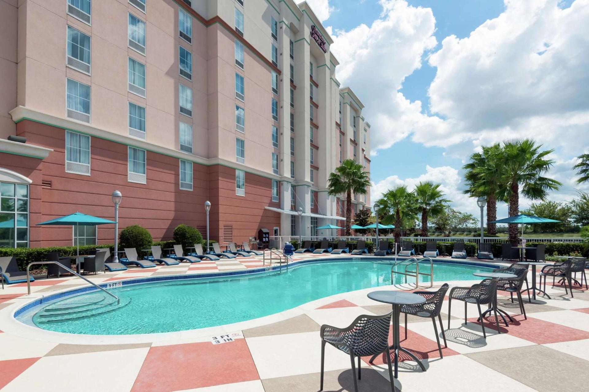 Hampton Inn & Suites Orlando Airport at Gateway Village photo 8