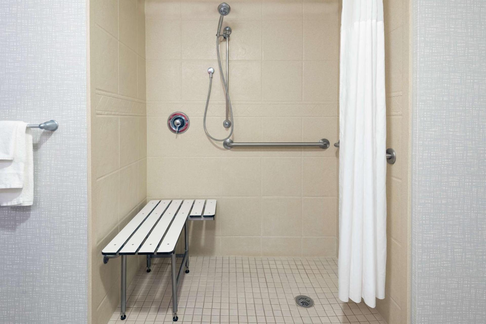 Hampton Inn & Suites Orlando Airport at Gateway Village photo 27