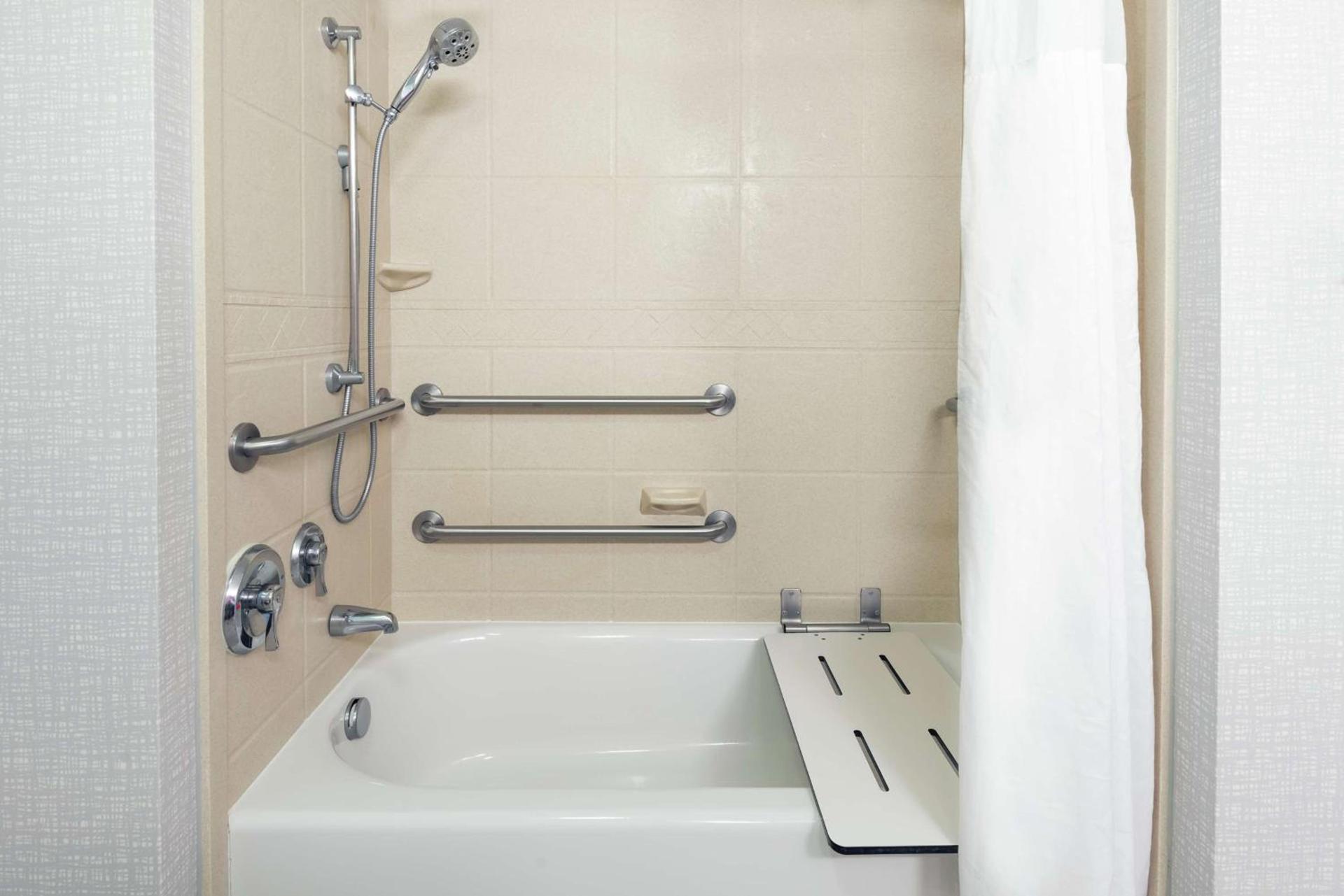 Hampton Inn & Suites Orlando Airport at Gateway Village photo 30