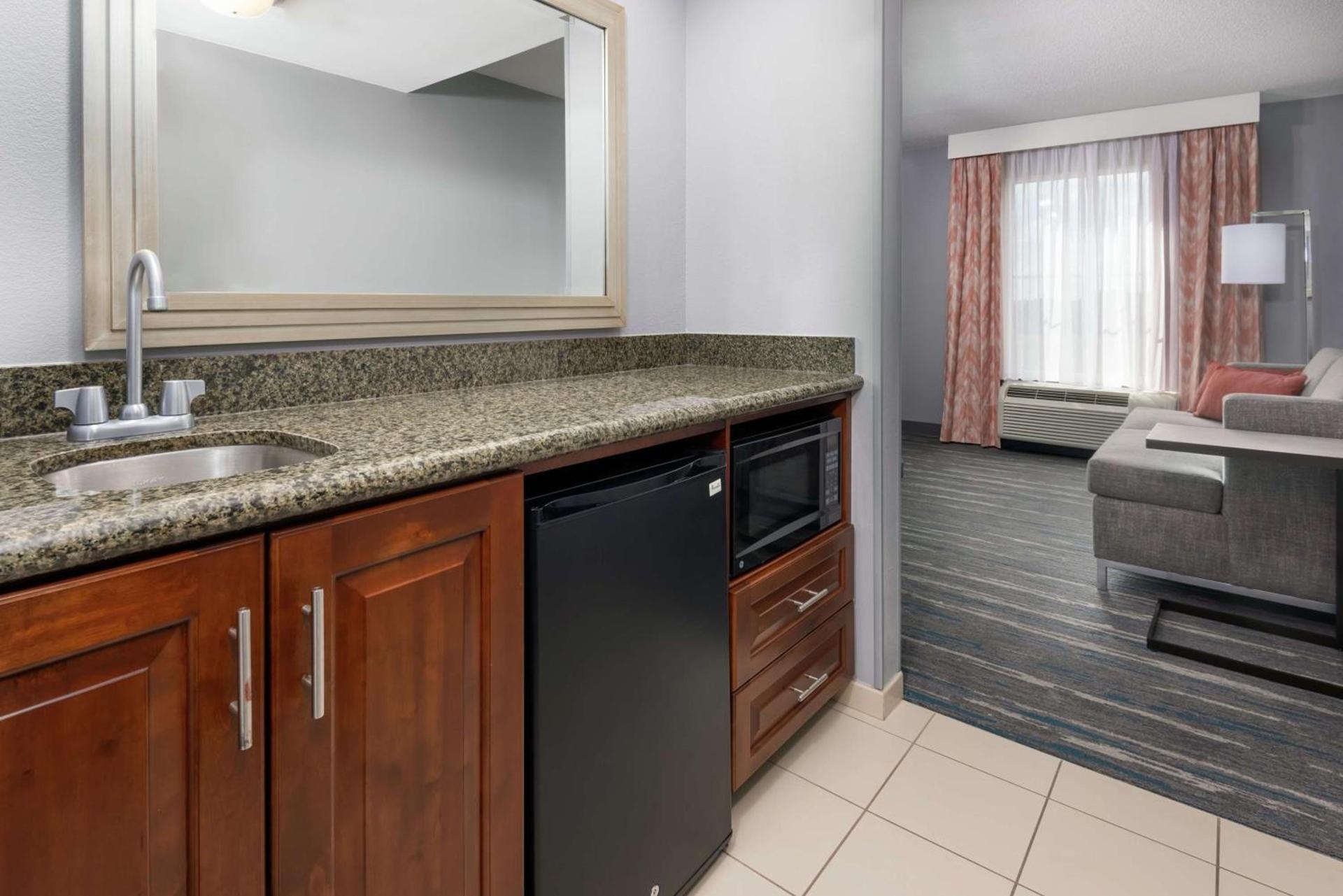 Hampton Inn & Suites Orlando Airport at Gateway Village photo 32