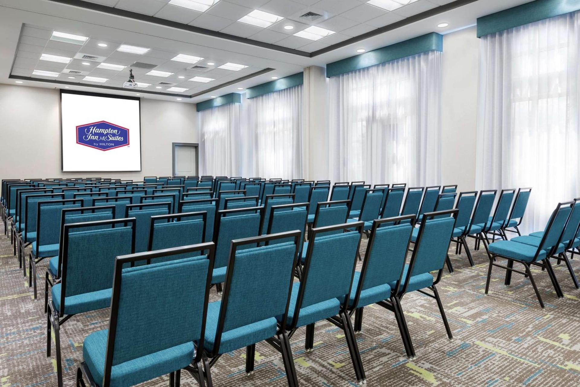 Hampton Inn & Suites Orlando Airport at Gateway Village photo 37