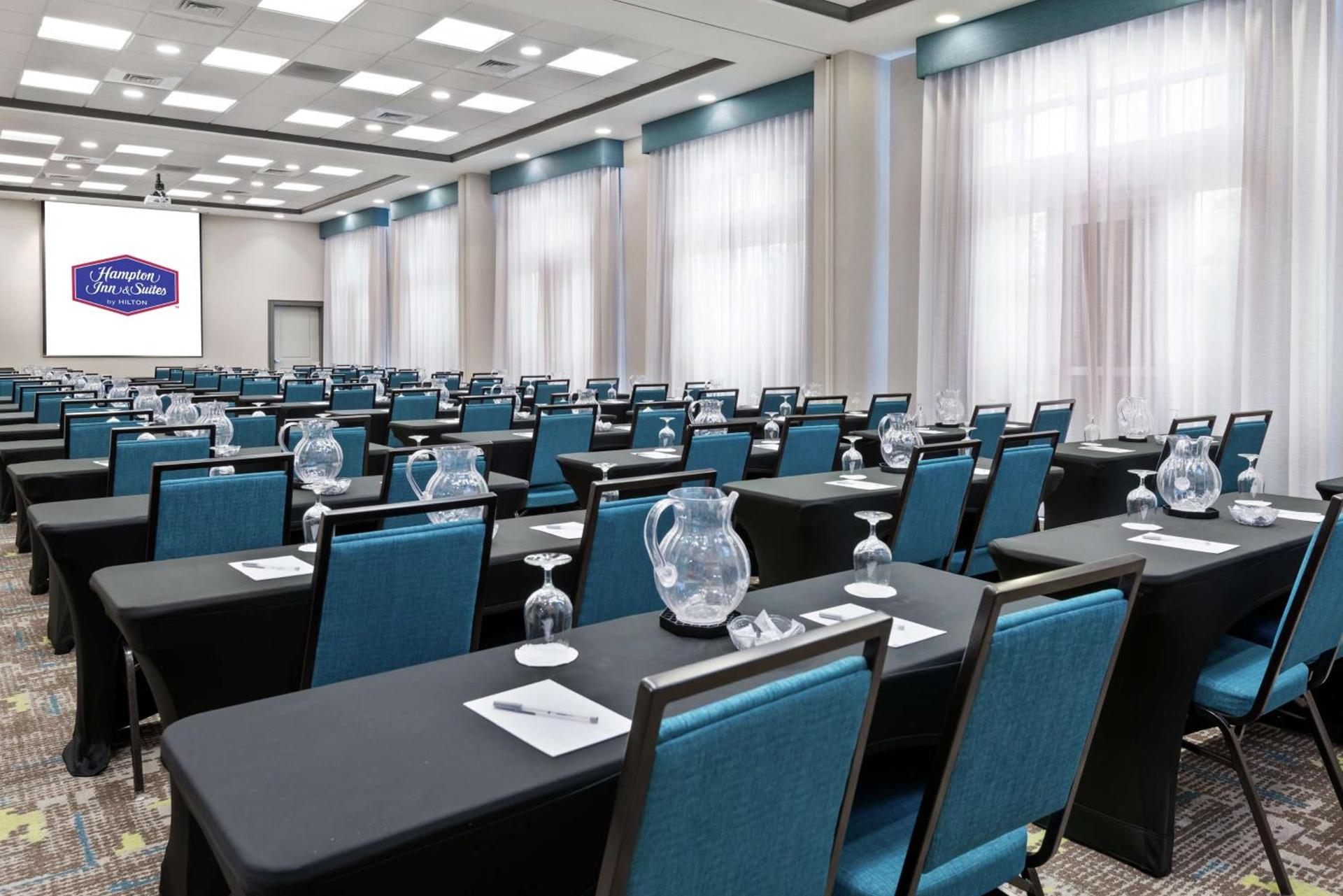 Hampton Inn & Suites Orlando Airport at Gateway Village photo 42