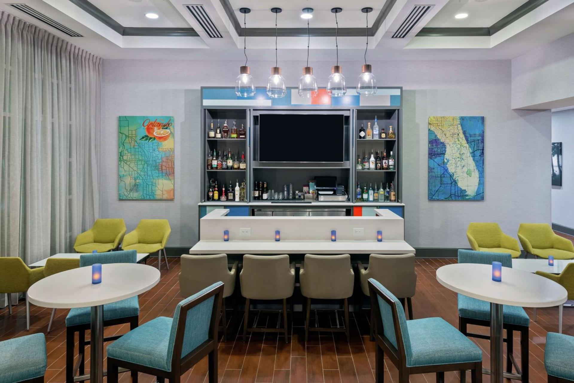 Hampton Inn & Suites Orlando Airport at Gateway Village photo 45