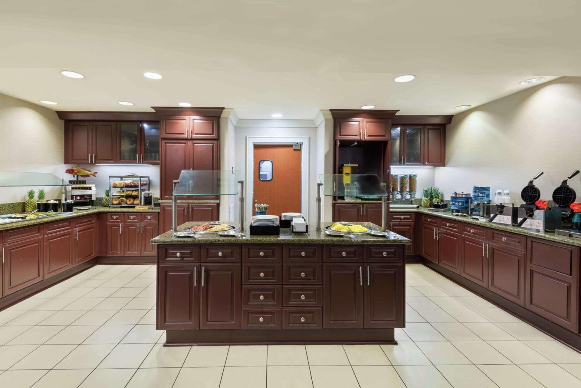 Homewood Suites by Hilton Tampa Airport - Westshore photo 4