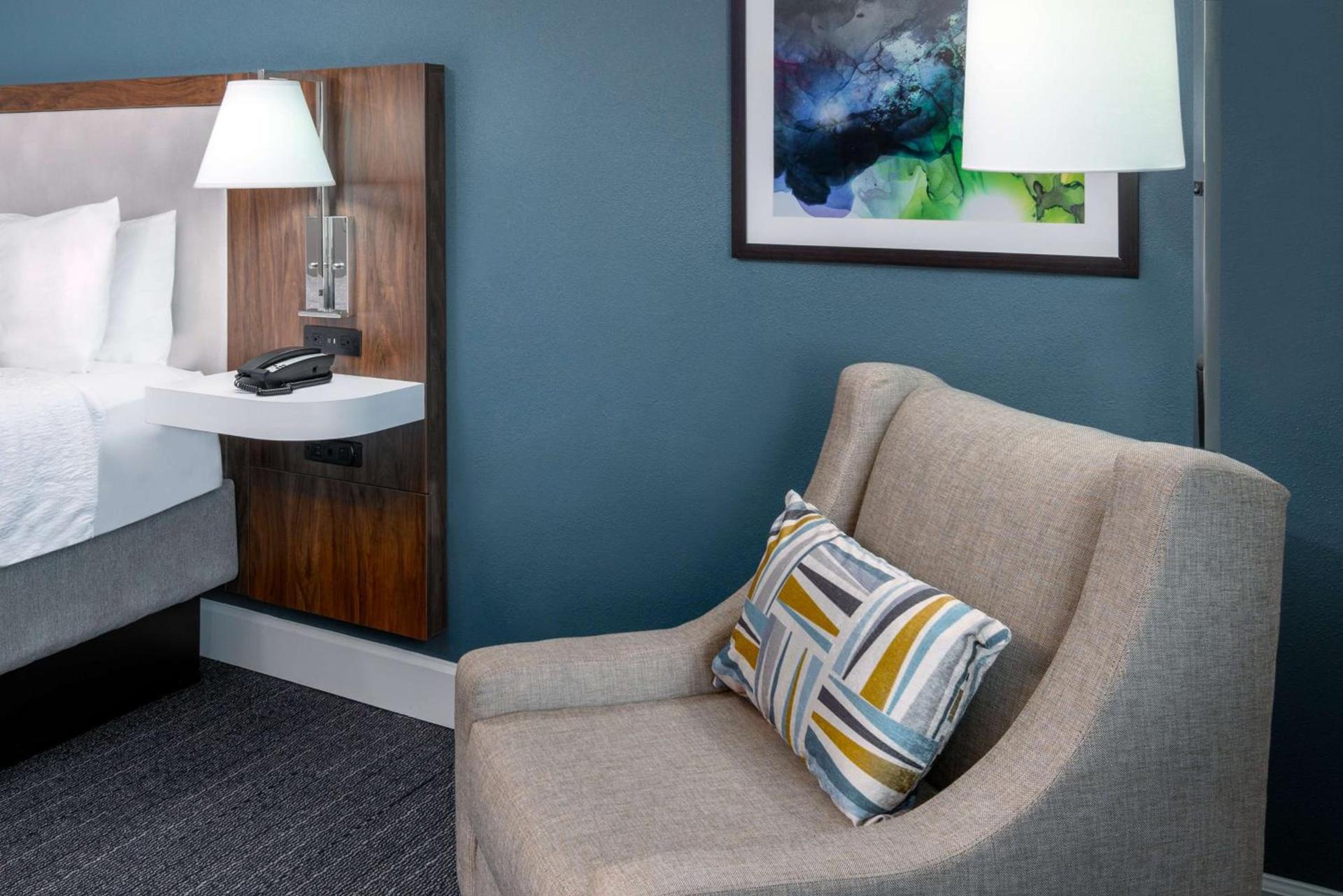 Hampton Inn Savannah Historic District photo 10