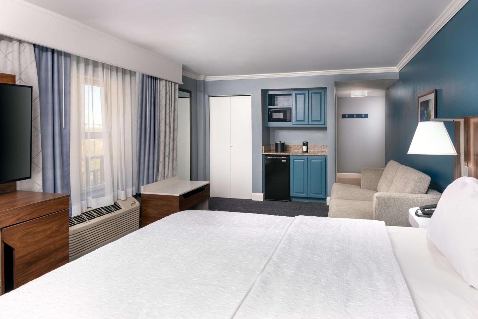 Hampton Inn Savannah Historic District photo 11