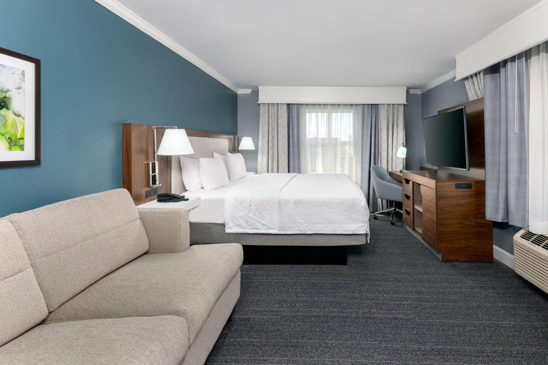 Hampton Inn Savannah Historic District photo 12