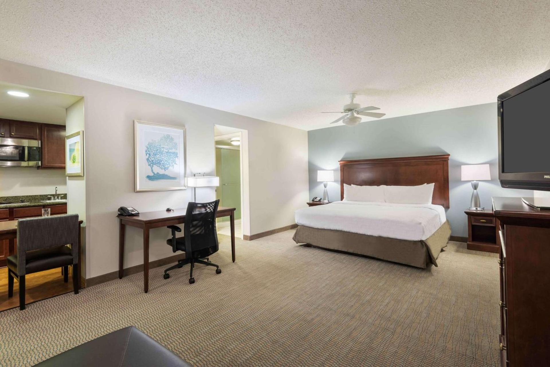 Homewood Suites by Hilton Tampa Airport - Westshore photo 17