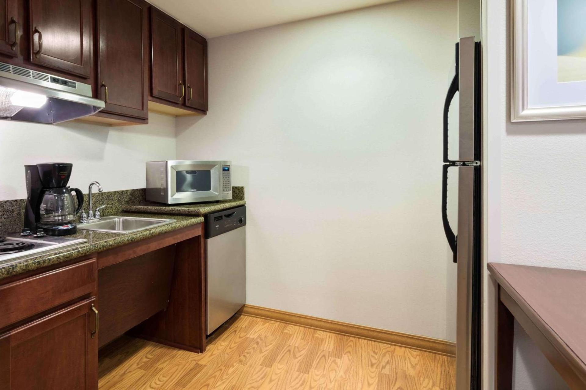Homewood Suites by Hilton Tampa Airport - Westshore photo 23