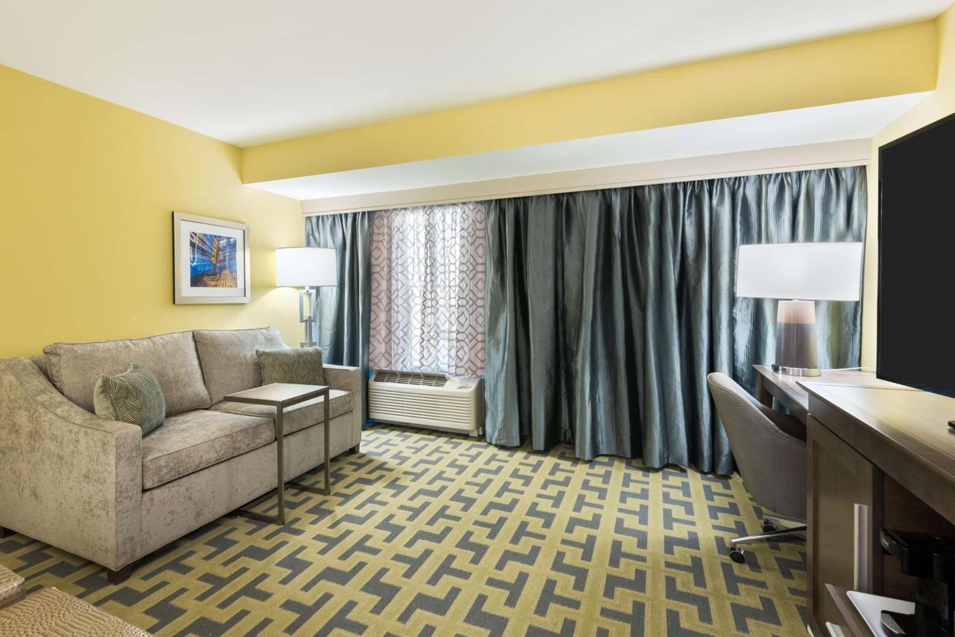 Hampton Inn & Suites Tampa Airport Avion Park Westshore photo 16
