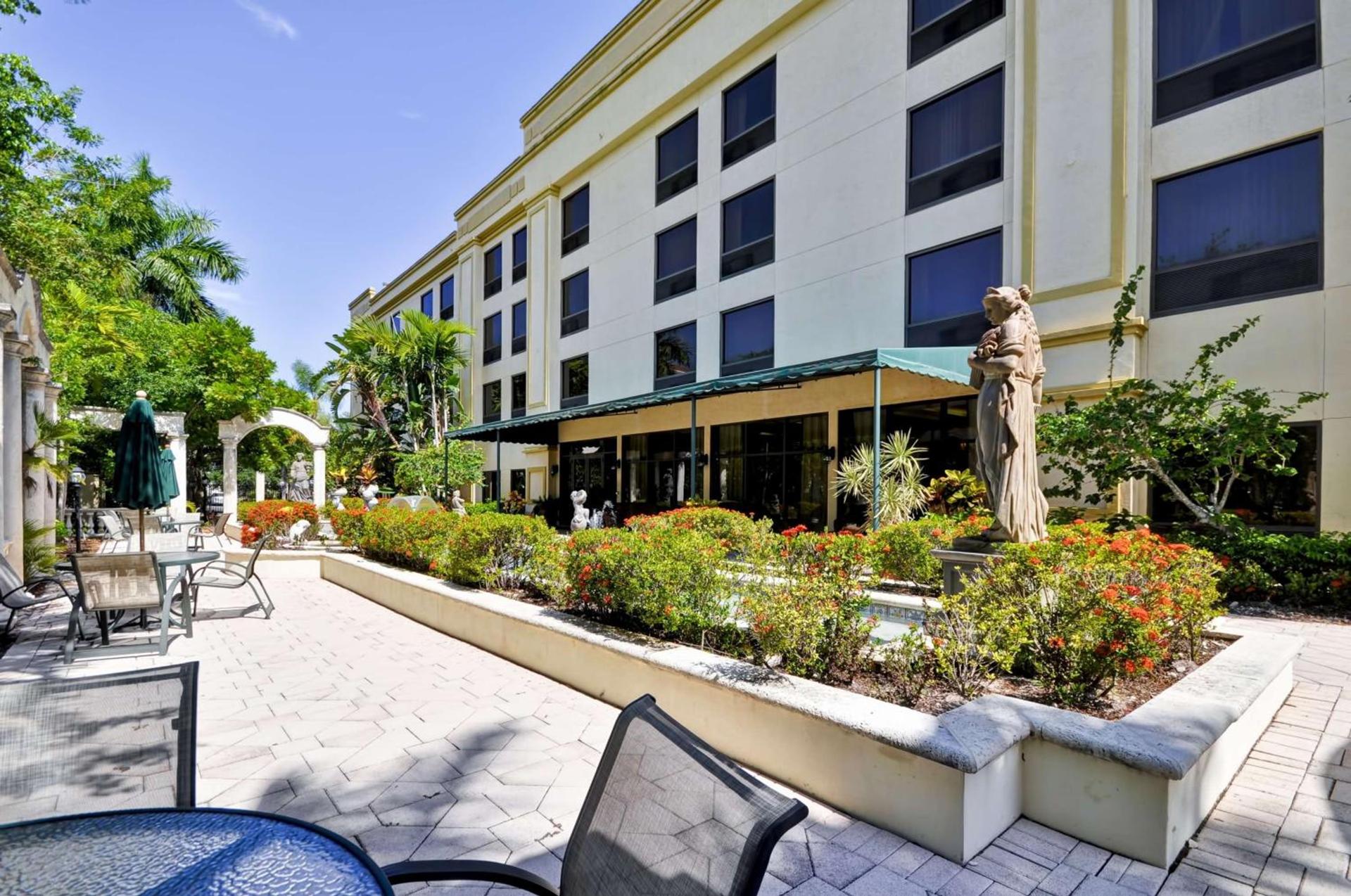 Hampton Inn Palm Beach Gardens photo 3