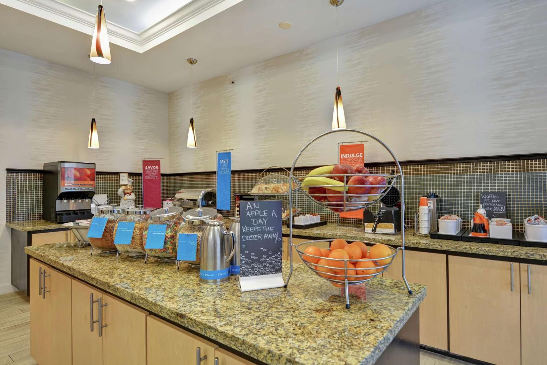 Hampton Inn Palm Beach Gardens photo 12