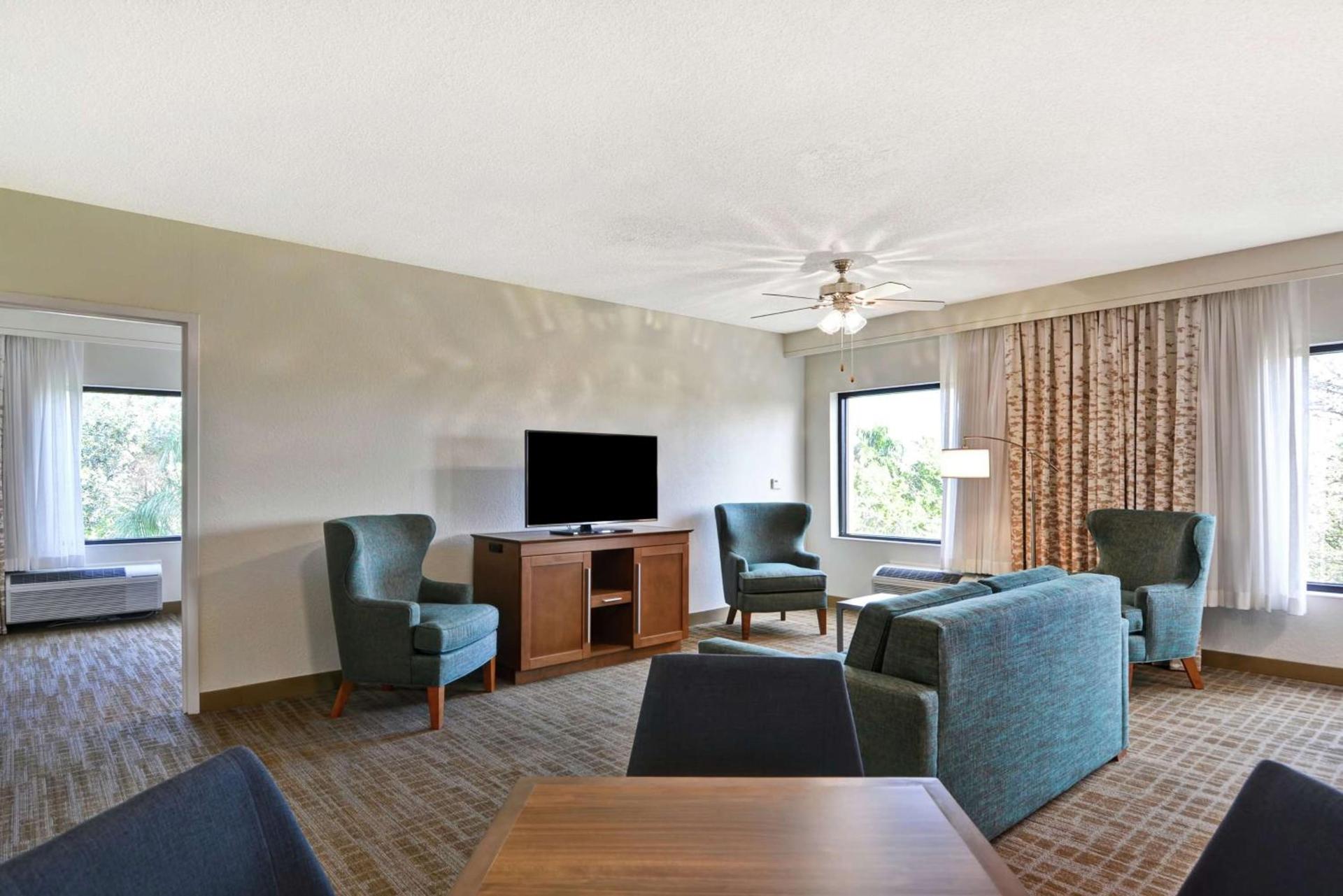 Hampton Inn Palm Beach Gardens photo 21