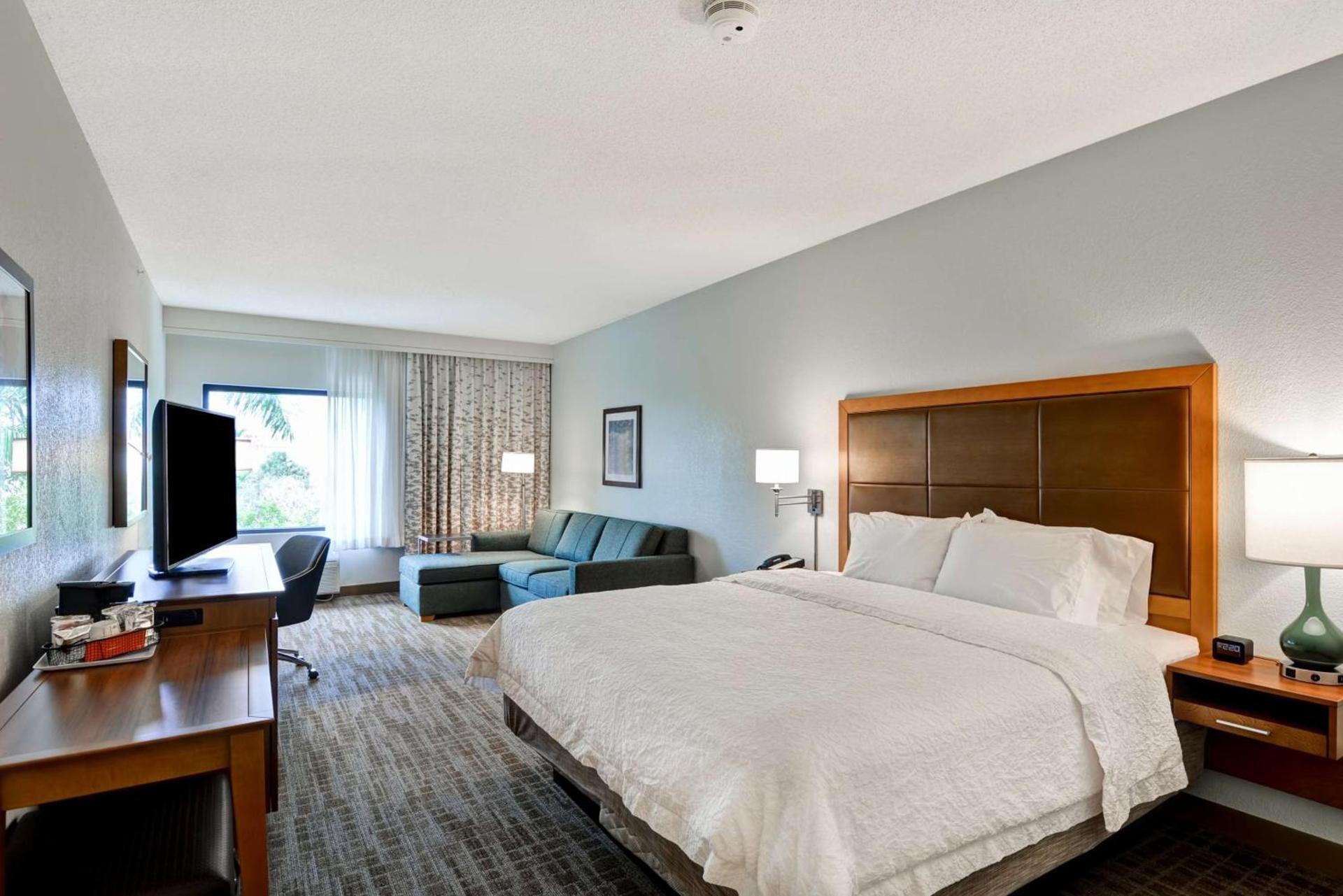 Hampton Inn Palm Beach Gardens photo 30