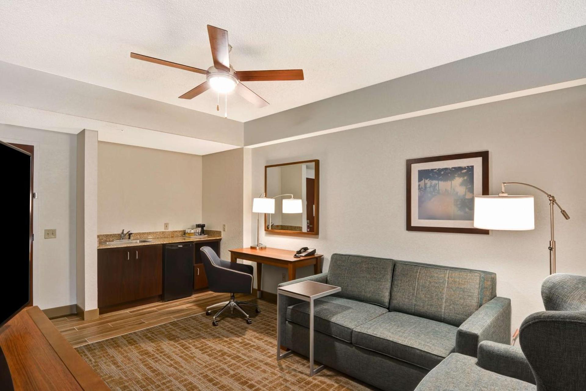 Hampton Inn Palm Beach Gardens photo 32