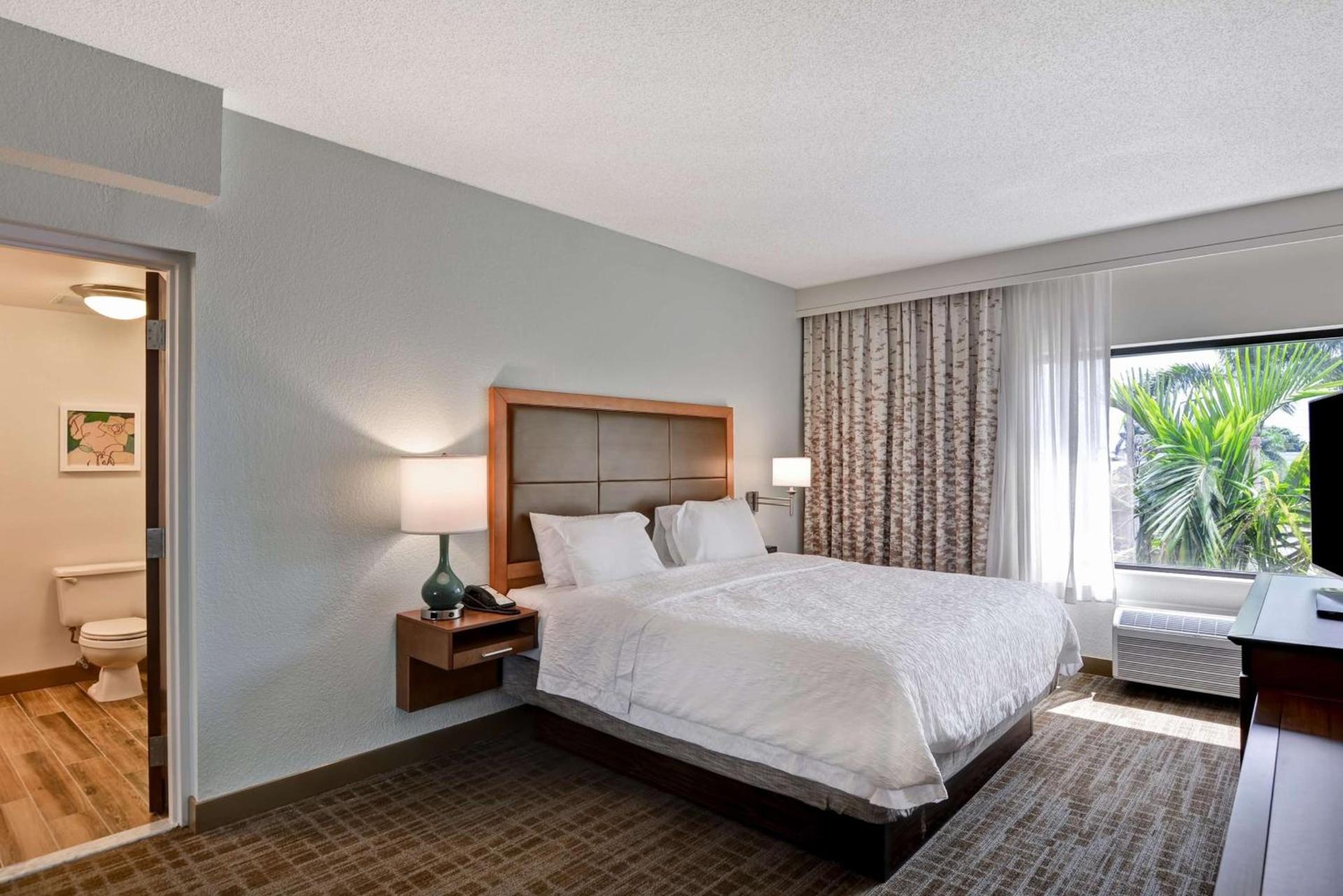 Hampton Inn Palm Beach Gardens photo 34