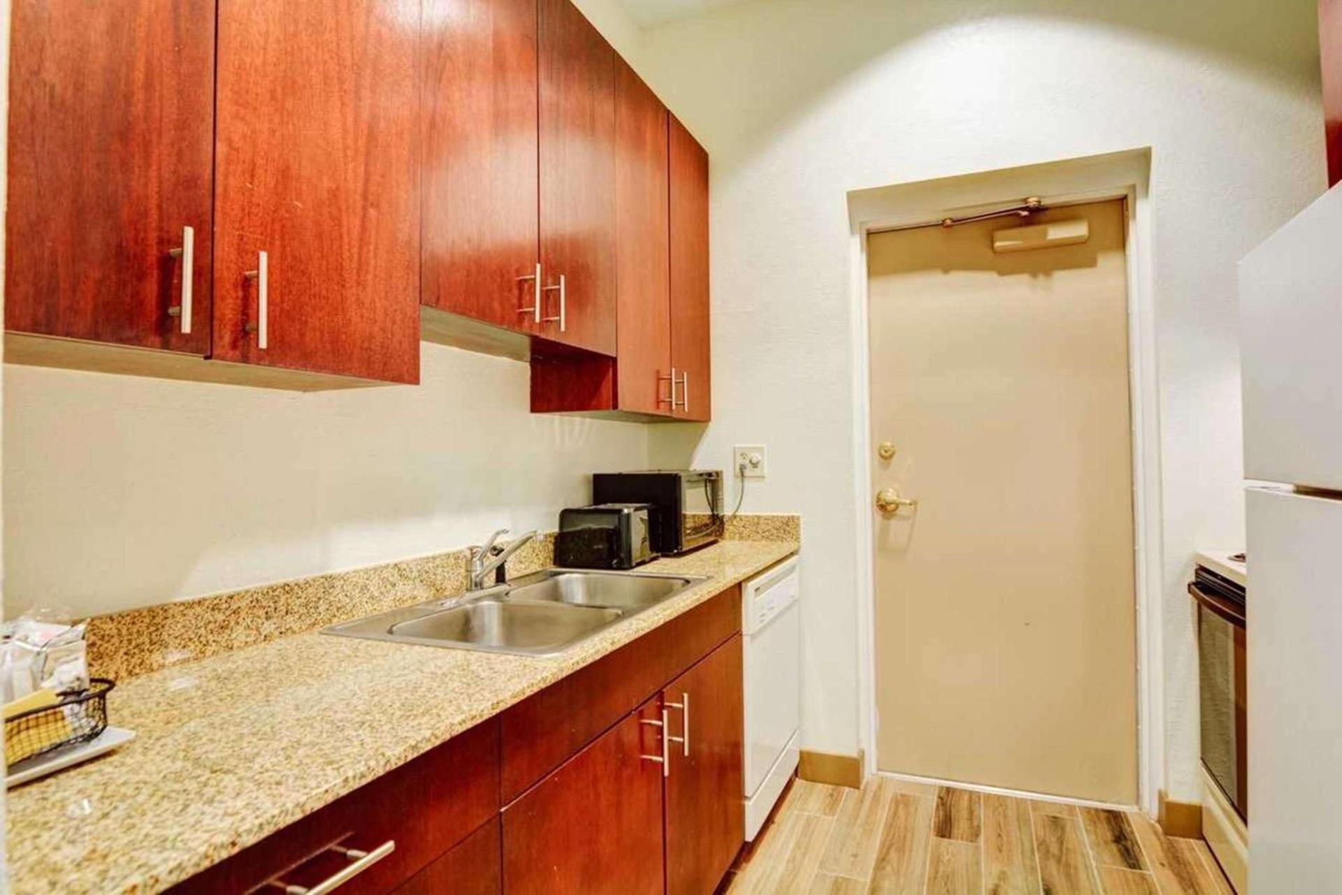 Hampton Inn Palm Beach Gardens photo 37