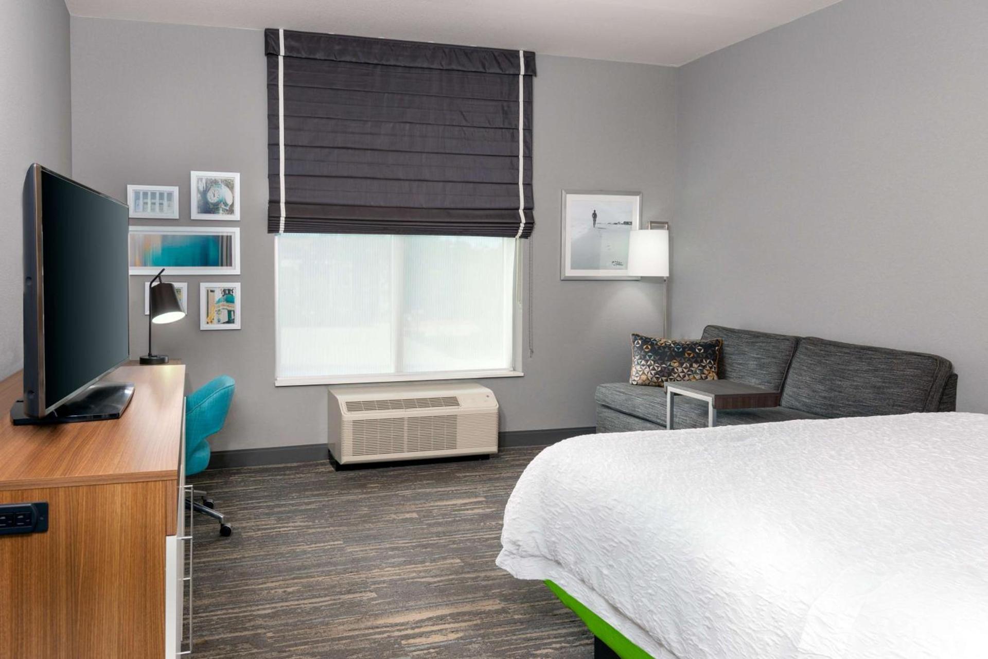 Hampton Inn & Suites Tallahassee Capitol-University photo 23