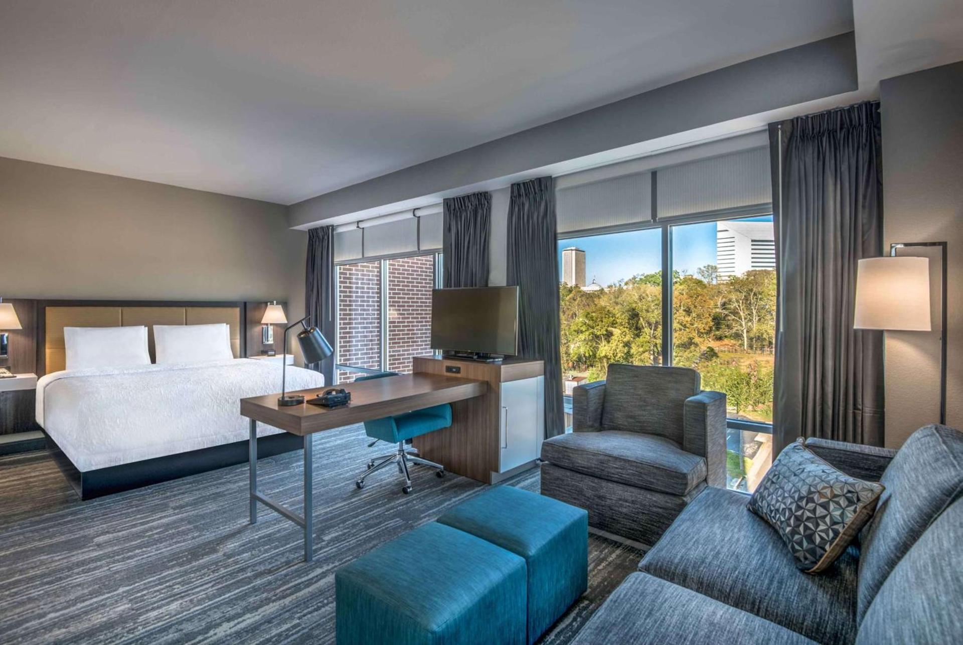 Hampton Inn & Suites Tallahassee Capitol-University photo 37