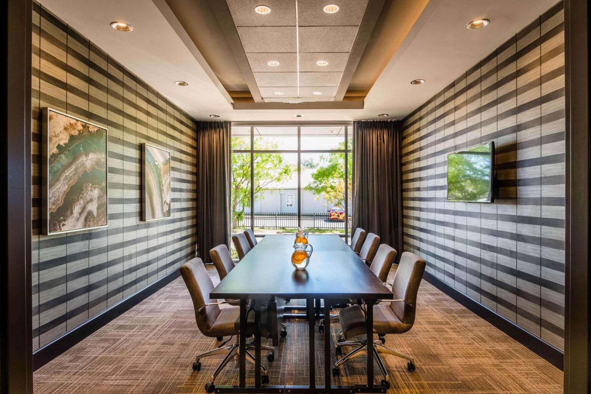 Hampton Inn & Suites Tallahassee Capitol-University photo 43