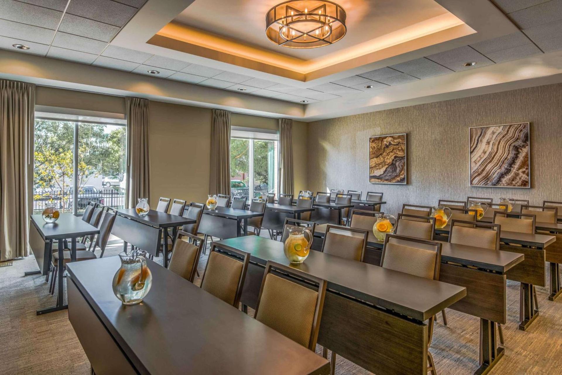Hampton Inn & Suites Tallahassee Capitol-University photo 46